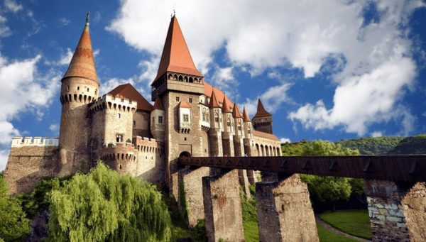Corvinesti Castle seen in these Romania Tours from Budapest 