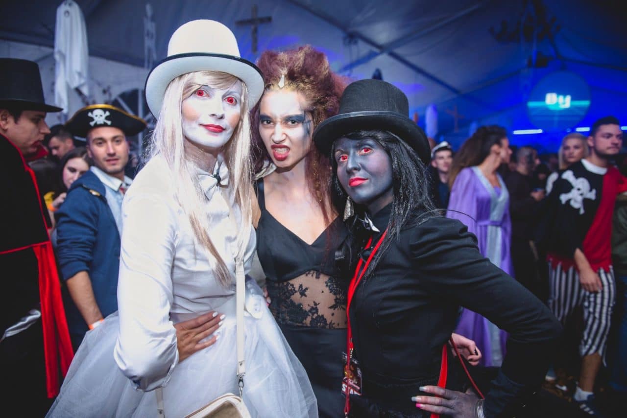 Dracula's Castle Halloween party 2020